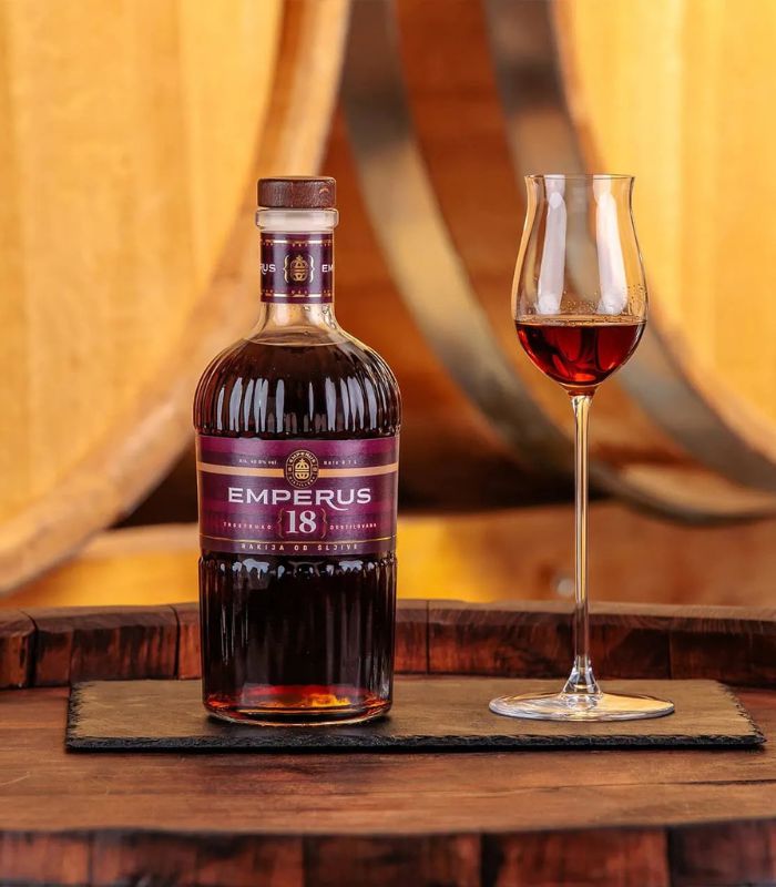 emperus 18 gereifte pflaumenrakija rakija vino
