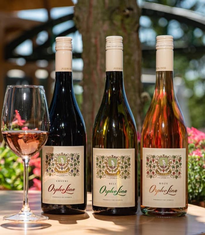 kovacevic orpheline roze serbien rakija vino