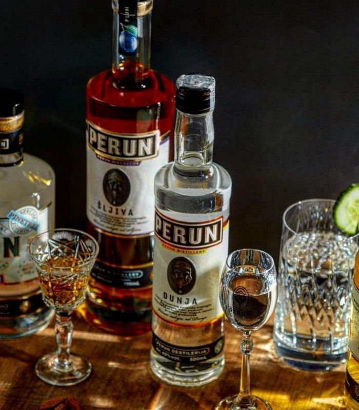 perun kajsija marillenschnaps rakija vino