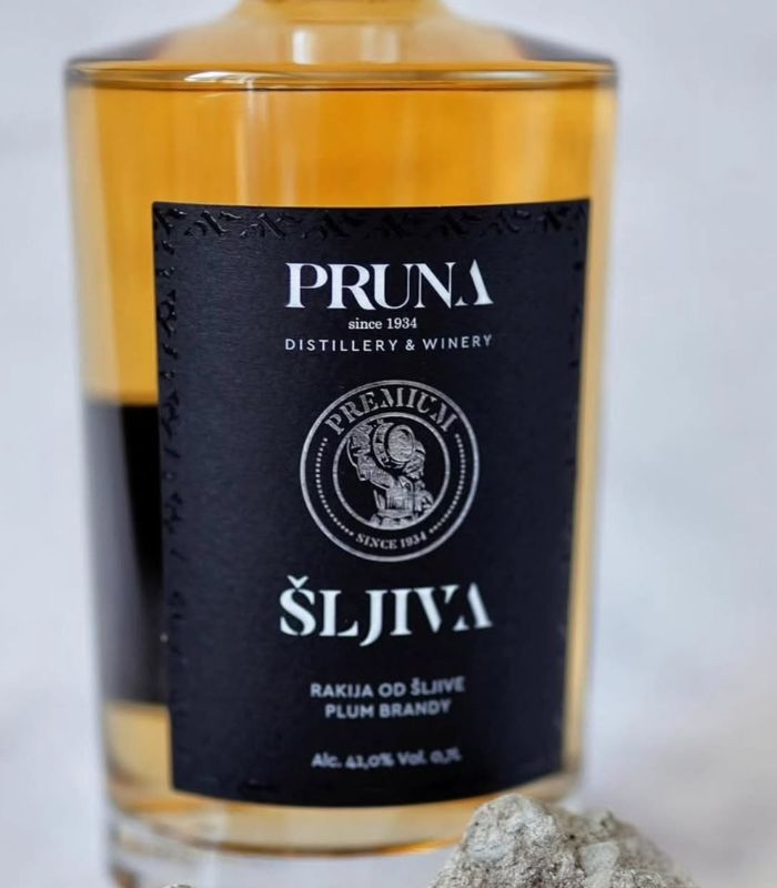 pruna sljiva pflaumenbrand rakija vino