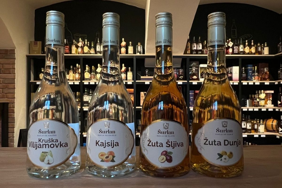 rakija & vino monatsaktion surlan