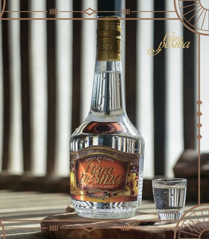stara pesma dunjevaca quittenschnaps rakija vino