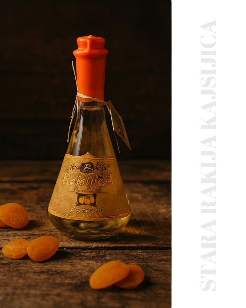 stara rakija kajsijica aprikosenbrand rakija vino