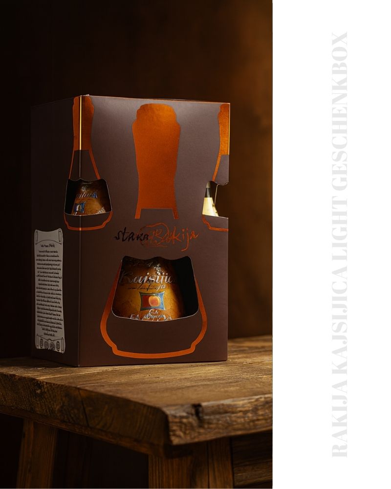 stara rakija kajsijica light geschenkbox in szene rakija vino