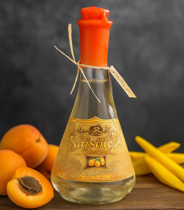 stara rakija kajsijica obstbrand serbien rakija vino